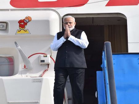 PM arrives in Amsterdam in last leg of his three-nation tour