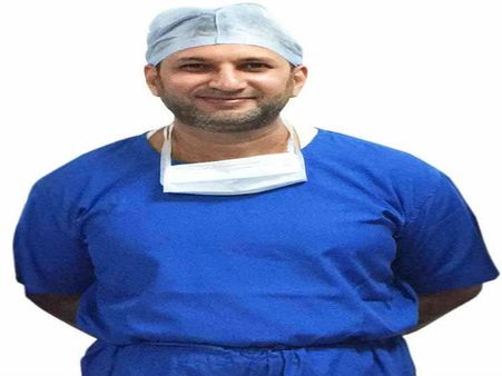 This Ramzan, Mumbai's 'big-hearted' doctor raises fund for poor to undergo surgery