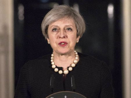 UK elections: Theresa May refuses to quit despite hung parliament