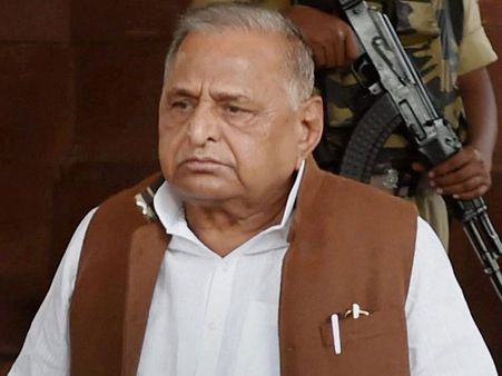 BJP asks Mulayam to chant 'Gayathri Mantra', not to support rape accused