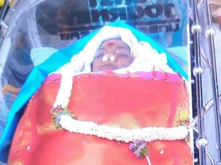 Complaint against draping Parvathamma's body with national flag