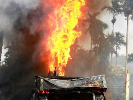Pakistan oil tanker fire: Death toll rises to 175