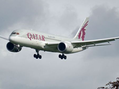 Qatar starts shipping cargo through Oman to bypass Gulf rift