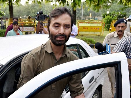 Terror funds: Yasin Malik arrested, Geelani's home sealed