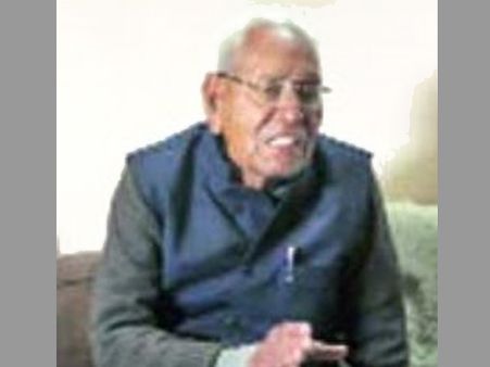 Dina Nath Batra seeks removal of Urdu, Arabic words from text books