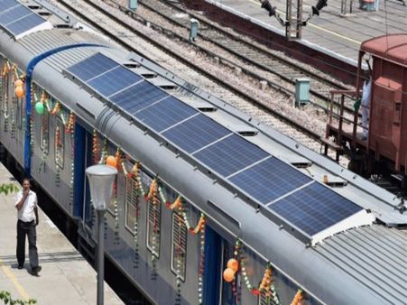 EMU hits platform buffer at Sealdah station, 21 injured