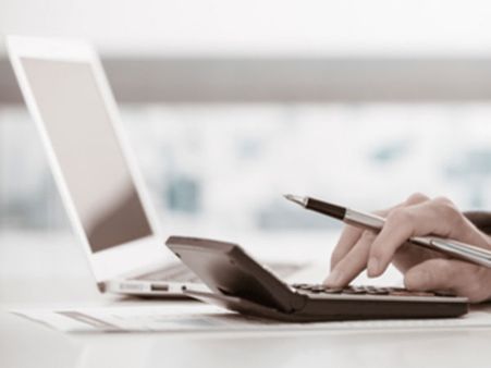 Why Should You Manage Your Expenses With A Line Of Credit?