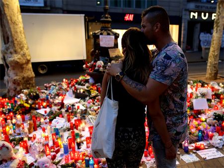 After Barcelona attacks, Muslims rally in Spain against terrorism