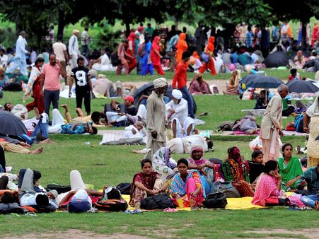 Why does Dera chief have so many followers