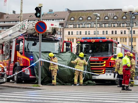 Police investigating Finnish stabbing spree as terror crime