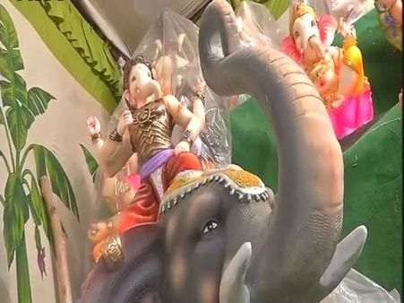 Ganesh Chaturthi 2017: Pray to elephant god in his popular <i>Baahubali</i> avatar