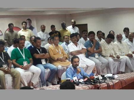 From Guj to K’taka, tracking ‘dirty political games’ BJP, Cong are playing over one RS seat