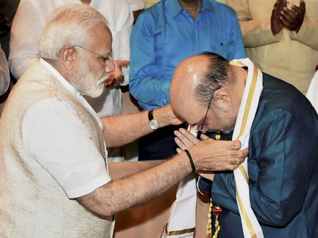 Amit Shah attends BJP Parliamnetary board meet as a first time MP