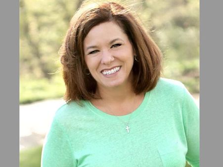 US woman dies after ‘laughing too hard’ and falling off balcony