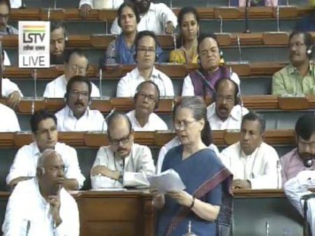 Can't let communal forces take over Quit India Movement: Sonia Gandhi