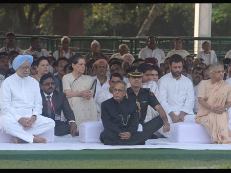 Rajiv Gandhi's birth anniversary: PM, Senior leaders, family pay tribute to former PM