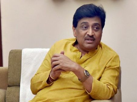 Ashok Chavan highlights threats to senior journalists, writes to Rajnath Singh