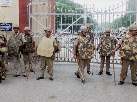 9 BHU students detained en route PM's residence, released