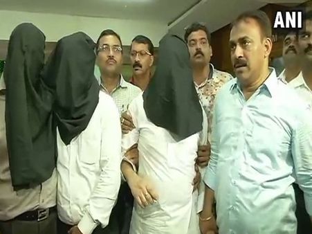 Dawood's brother Iqbal was eating biriyani, watching Kaun Banega Crorepati when cops landed