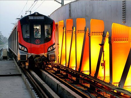 Lucknow Metro develops technical glitch on Day 1 of public run