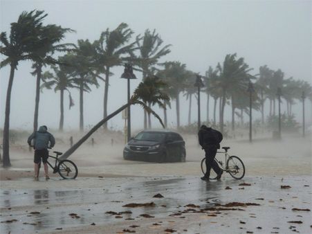 Hurricane Florence makes landfall in North Carolina, wreaks havoc