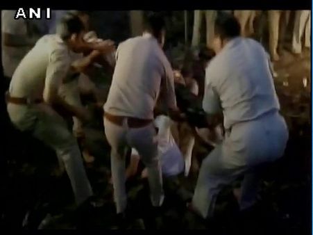 Three workers die while cleaning sewer in Noida