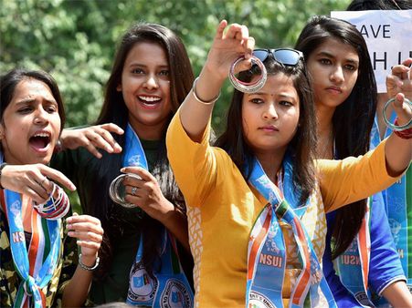 BHU violence: Crime Branch begins probe, issues notice to former chief proctor