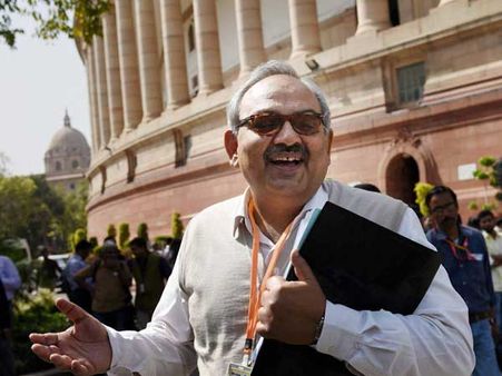 Rajiv Mehrishi takes charge as CAG