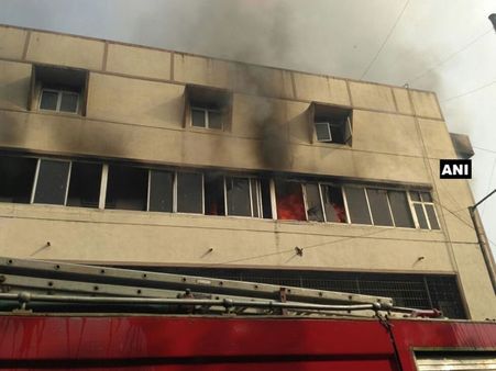 Maharashtra: Fire breaks out at residential building in Thane's Bhiwandi