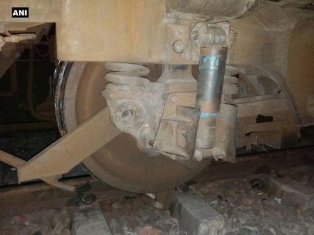 Engine of Chennai-bound train derails in Tiruchirappalli, no casualties