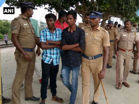 Chennai: 4 college students arrested for brandishing knives on train