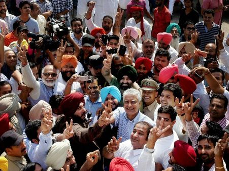 Gurdaspur bypoll: BJP-SAD, AAP allege misuse of govt machinery