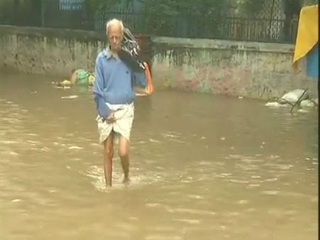 Chennai Rains: Are rumour mongers spreading panic among residents?