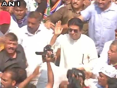 MNS morcha: Next rally 'won't be peaceful', threatens Raj Thackeray