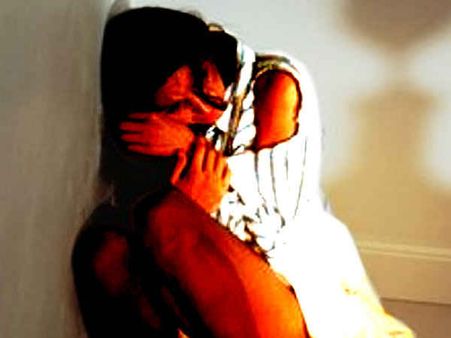 Vizag: Woman raped by drunk man in broad daylight, onlookers shoot