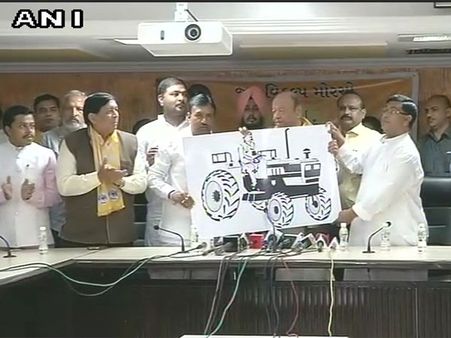 Gujarat election 2017: Vaghela unveils party symbol for 'Jan Vikalp Morcha'