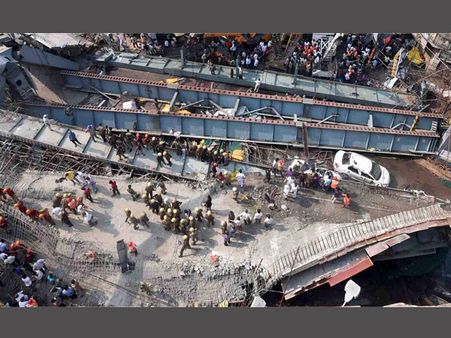 Elphinstone, Currey Roadd station FOBs to miss Jan 31 deadline