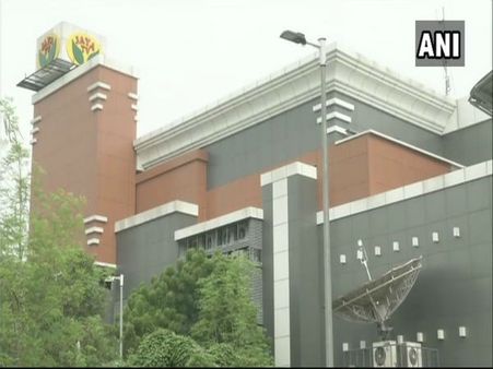 Chennai: IT raids on Jaya TV premises continue for 4th day