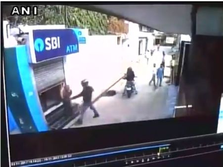 Delhi: Security guard foils bid to loot ATM