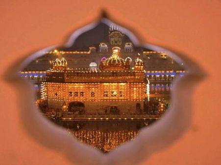 Guru Nanak Jayanti: Celebrations in India and Pakistan