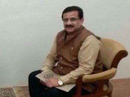 Shia Waqf Board chairman meets Yogi Adityanath