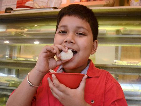 The sweet battle continues with Odisha Government now planning to obtain GI for Odishara Rasagolla