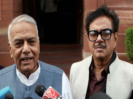 BJP 'rebels' Yashwant, Shatrughan attack Modi govt over GST, demonetisation, again
