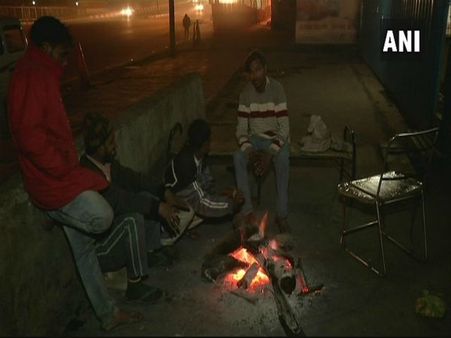 How poor, homeless are surviving the bitter winter in Delhi