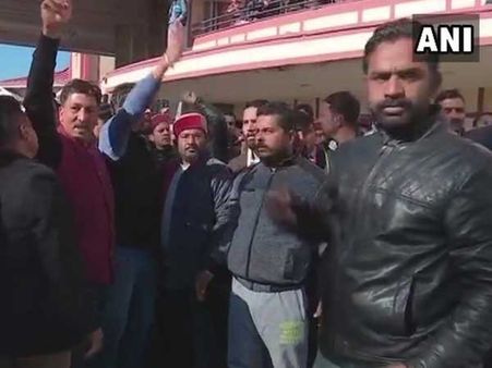 BJP to pick new Himachal Pradesh CM today, pro- and anti-Dhumal groups raise slogans