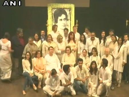 Shashi Kapoor's leading ladies attend his prayer meet