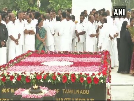 MGR's death anniversary observed in Tamil Nadu