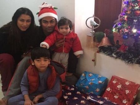 Cricketer Kaif trolled for wishing Merry Christmas