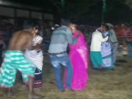 This kissing contest in Jharkhand kicks up political storm