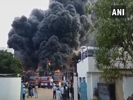 Gujarat: Major fire breaks out at chemical plant in Vadodara
